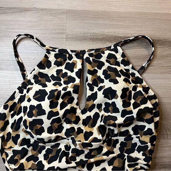 NWOT Ellen Tracy Women’s Leopard Print One-Piece Swimsuit - Picture 3 of 8